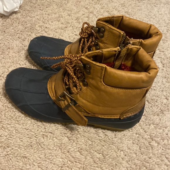 Tommy HilFiger boots - Picture 1 of 3